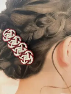 あわじ結びのヘアクリップ　髪飾り　水引アクセサリー　紅白　赤（ラメ）×白