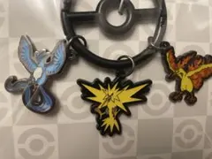 ポケモン キーホルダー ファイヤー　サンダー　フリーザー　三鳥