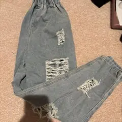 ダメージジーンズ