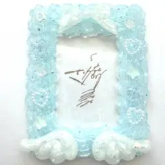 ハンドメイドホイップデコ硬質トレカケース　天使のはね　アイスブルーホワイトリボン