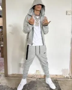 Central Cee着用モデル】 NIKE テックフリース 上下 - メルカリ
