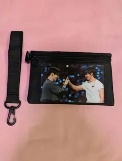 BTS V ジョングク ストラップ付 ポーチのサムネイル