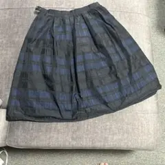 NATURAL BEAUTY フレアスカート ひざ丈 黒Ｘ青Ｘ黒ラメ　サイズ38