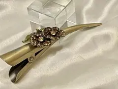 くちばしクリップ　花髪飾り　アンティーク調　琥珀　茶色