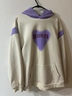 BROOKLYN ロゴ ハート柄 パーカー ホワイト パープル12Ｙのサムネイル