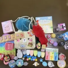 キャラクターグッズまとめ売りのサムネイル