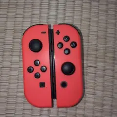 Nintendo Switch Joy-Con ネオンレッド　美品