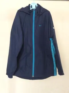 NIKE　フード付き　ウインドブレーカー　130～140cm
