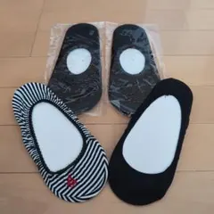 新品★カバーソックス 4足セット（ ストライプとブラック）23〜25cm