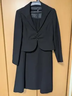ブラックワンピーススーツ（ジャケット付き）13号千趣会ベンメゾン
