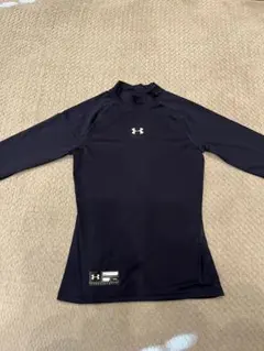 Under Armour ネイビー 長袖カットソー YXL