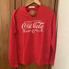 Coca-Cola 赤 Vネック Mサイズ 長袖カットソーのサムネイル