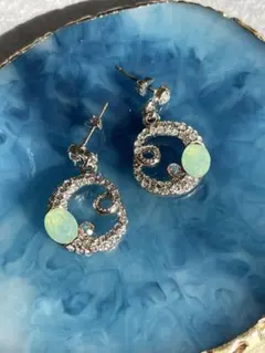 ピアス