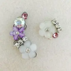 白花×薄紫花　スワロフスキービジュー　イヤーカフ&イヤリングorピアス