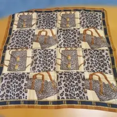 FENDI　大判ハンカチ 　スカーフ 膝掛け ヒョウ、バッグ柄