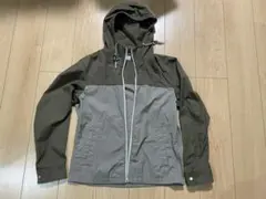 カーキ マウンテンパーカー