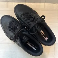 Reebok スニーカー ブラック　27cmのサムネイル