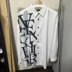 ホワイトボタンアップシャツ