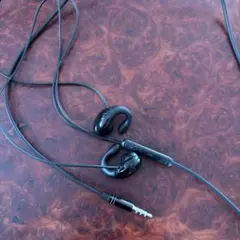 ミ*ワ様 ブラック 有線イヤホン カナル型