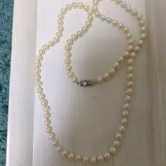 ホワイトパールネックレス　SILVER金具