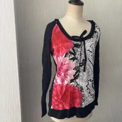 desigual ペイズリー&花柄　ビーズ仕様ストレッチロンT♡オシャレ♡のサムネイル