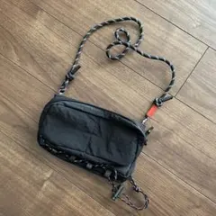 【新品】ショルダーバッグ ボトルサコッシュ　ストラップ付き