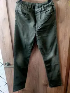 GU オリーブ色 長ズボン 150cm　子ども服