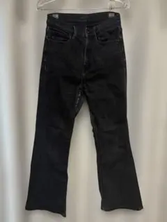 ユニクロ ズボン ジーンズ 黒