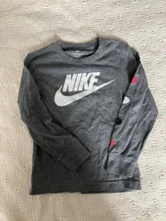 NIKE 長袖カットソー グレー 116-122cm