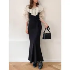 dazzlin ダズリン　ラッフルカラー付ドッキングカットリブワンピース