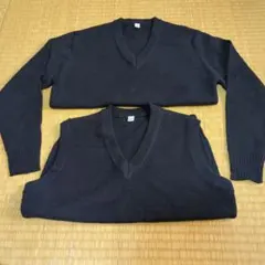 紺色 Vネックセーター、ベスト130