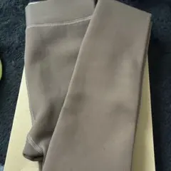 タイツ 裏地 ベージュ