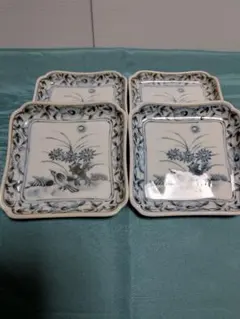 有田焼　翔山窯角小皿　花と鳥の模様 四角い皿 4枚セット