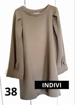美品　INDIVI インディヴィ ストレッチ 袖コンシャスブラウス Oggi