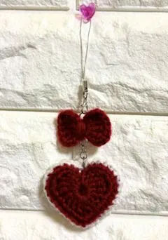 【ハンドメイド】 ハート キーホルダー 編み物 レッド