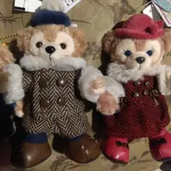ディズニー　ダッフィー＆シェリーメイ ぬいぐるみチャーム・ぬいバッチ4点セット