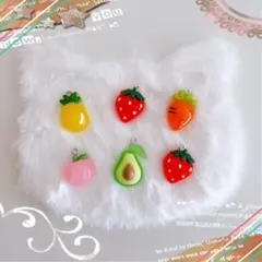 ★チャーム　パーツ　フルーツ　野菜　６個　いちご　桃　ハンドメイド　材料