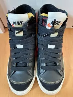 NIKE スニーカー ブラック×レッド ハイカットのサムネイル