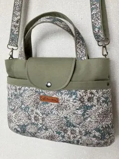 ぷっくり可愛い花柄２WAYショルダートートバック
