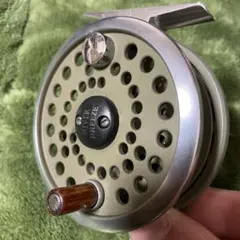 Item thumbnail for item 91c1e1c0-5eaa-4503-a7bb-c121cb683fdc