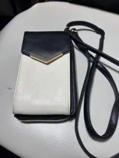 スマホショルダー、財布黒白