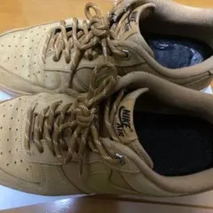 Nike Air Force ベージュ スニーカー