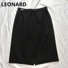 美品 LEONARD 膝丈タイトスカート 美シルエット 伸縮性 ロゴプレート 黒のサムネイル