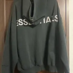 ESSENTIALS ダークグレー パーカー