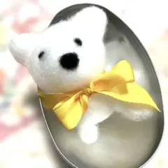 白くまさん【羊毛フェルトブローチ】ハンドメイド - メルカリ