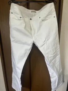 ユニクロ　ジーンズ　ホワイト