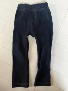 ダークブルー ボトムスとアイボリー パーカーセット