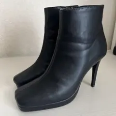 黒レザー高ヒールブーツのサムネイル