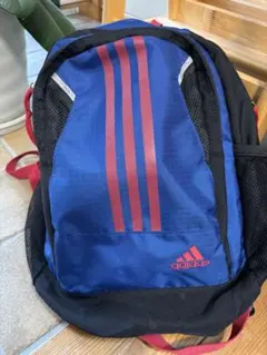 adidas ストライプデザインリュック