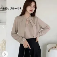 DHOLIC スタンドカラー パール調ボタン 長袖ブラウス ブルーのサムネイル